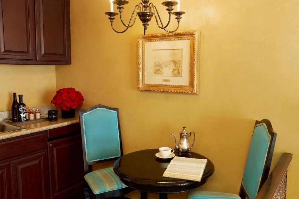 Petit Ermitage Main image